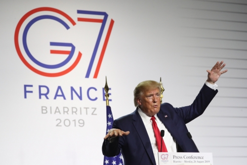 ▲도널드 트럼프 미국 대통령이 지난해 8월 프랑스 비아리츠에서 열린 주요 7개국(G7) 정상회의 후  폐막 공동 기자회견에서 질문을 받고 있다. 비아리츠/AP뉴시스 
