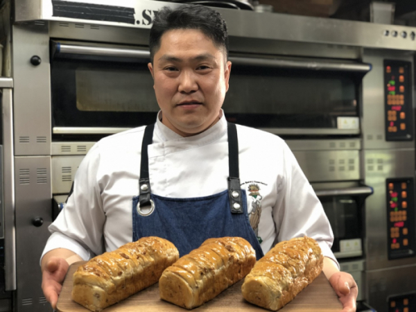 ▲'생활의 달인' 호두 찰식빵 달인(사진제공=SBS)