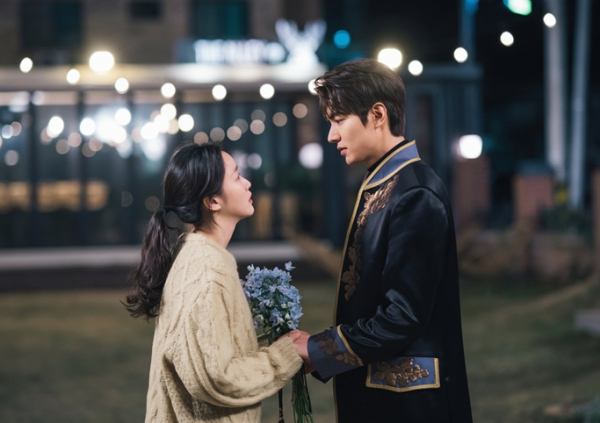 ▲‘더 킹-영원의 군주’ 이민호, 김고은(사진제공=SBS)