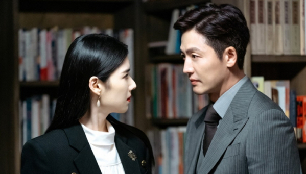 ▲‘더 킹’ 정은채X이정진(사진제공=SBS)