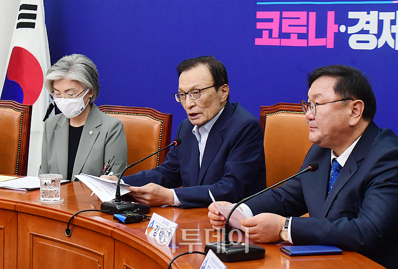 ▲더불어민주당 이해찬(가운데) 대표가 발언하고 있다. (고이란 기자 photoeran@)