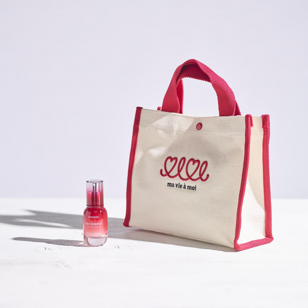 ▲OiOi 한정판 런치백 (사진제공=아모레퍼시픽)