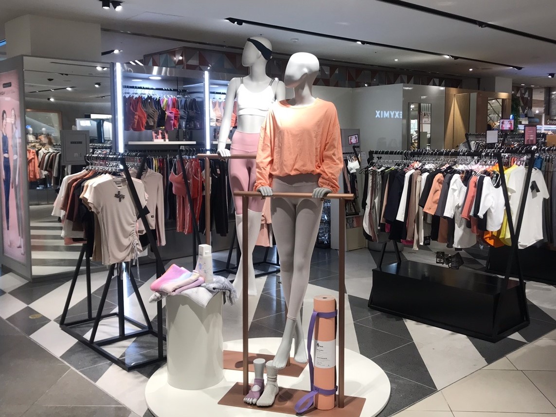 ▲신세계 강남점 애슬레저 매장 (사진제공=신세계백화점)