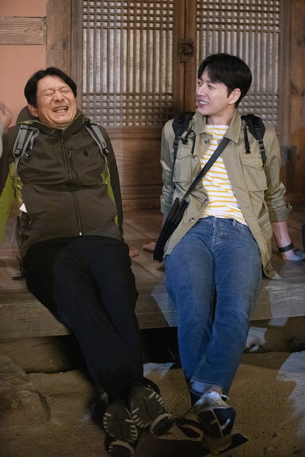 ▲'꼰대인턴' 박해진-김응수(사진=마운틴무브먼트, 스튜디오HIM 제공)