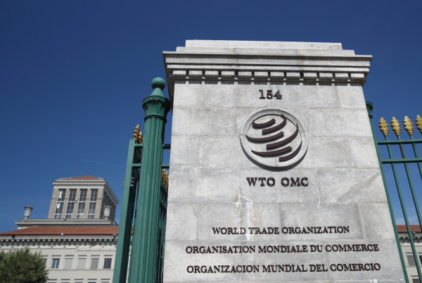▲스위스 제네바에 있는 세계무역기구(WTO) 본부에 로고가 그려져 있다. 제네바/로이터연합뉴스