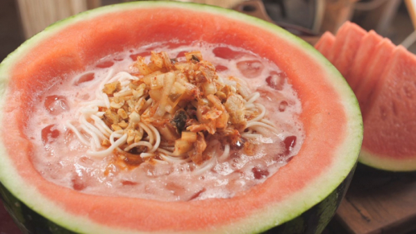 ▲'한국인의 밥상' 수박국수(사진제공=KBS 1TV)