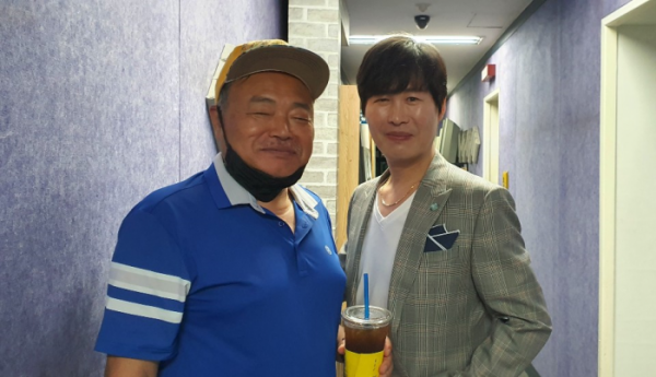 ▲김흥국, 김시아(사진제공=JH엔터테인먼트)