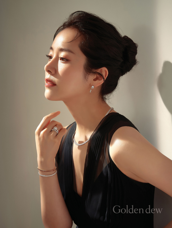 ▲한지민 2020 패션 신제품 화보(사진제공=BH엔터테인먼트)