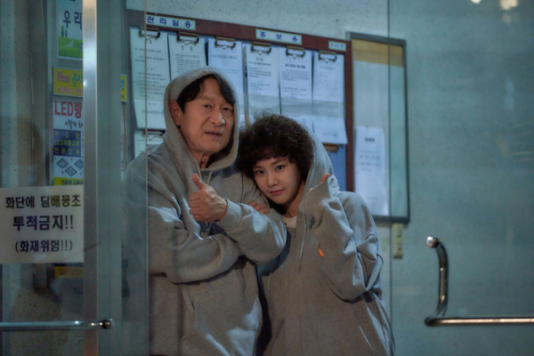 ▲꼰대인턴’ 김응수X한지은(사진=스튜디오HIM 제공)