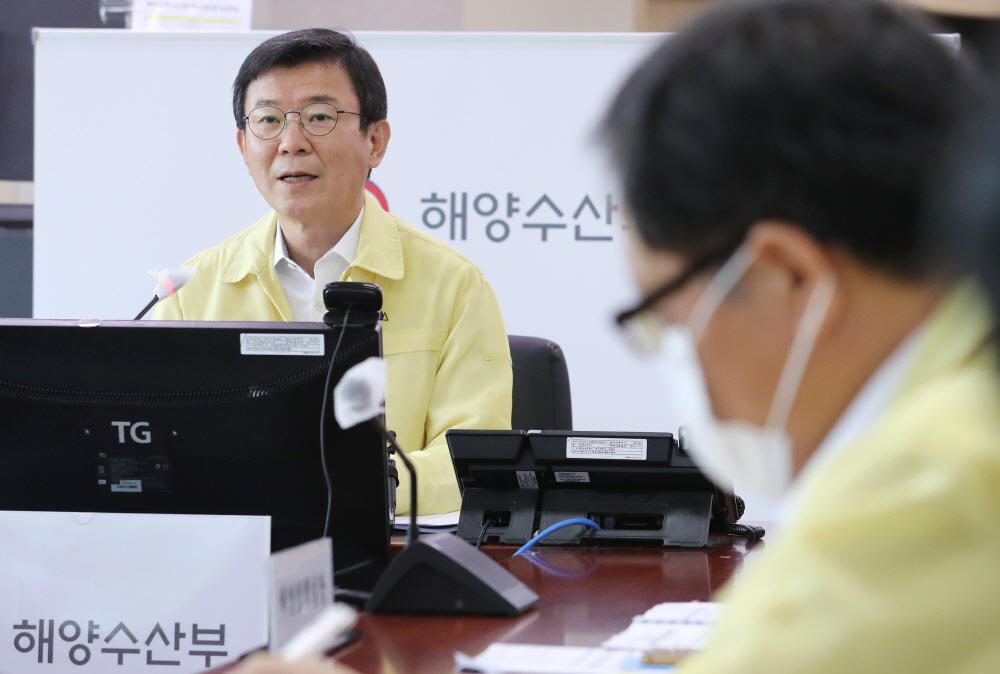 ▲문성혁 해양수산부 장관이 지난달 23일 오후 세종시 정부세종청사에서 영상으로 열린 시·도 해양수산 안전대책 점검 회의에서 발언하고 있다. (연합뉴스)