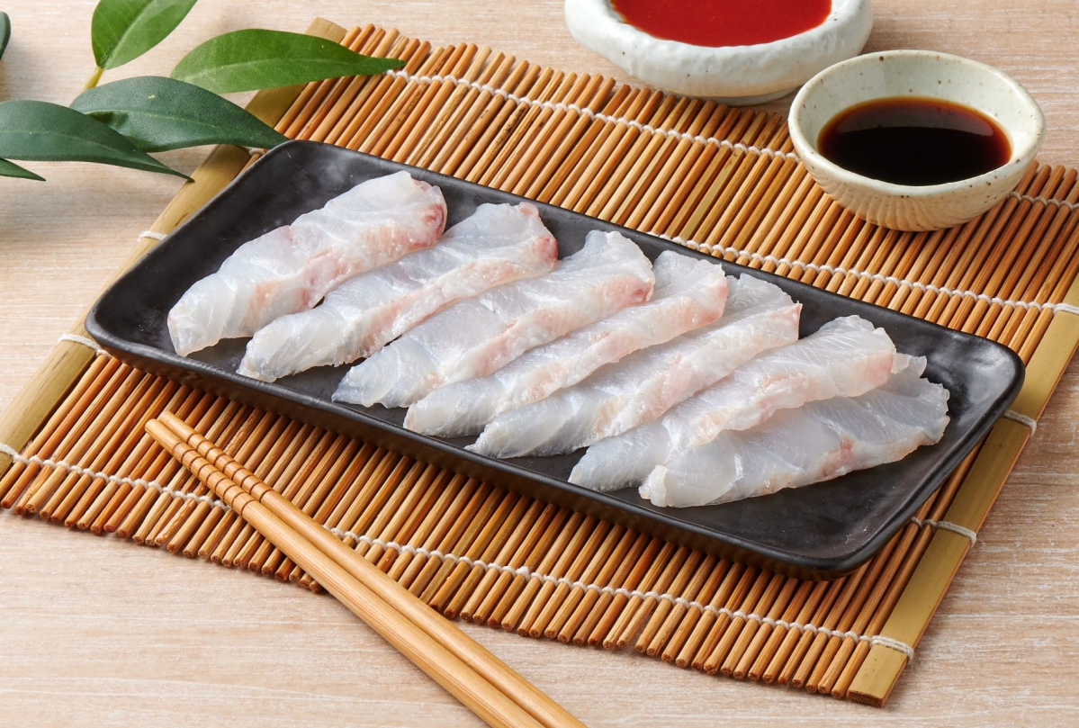 ▲숙성 민어회 (사진제공=롯데쇼핑)