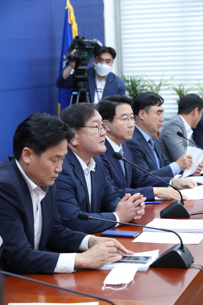 ▲더불어민주당 김태년 원내대표가 16일 오전 서울 여의도 국회에서 열린 정책조정회의에서 발언하고 있다.  (연합뉴스)