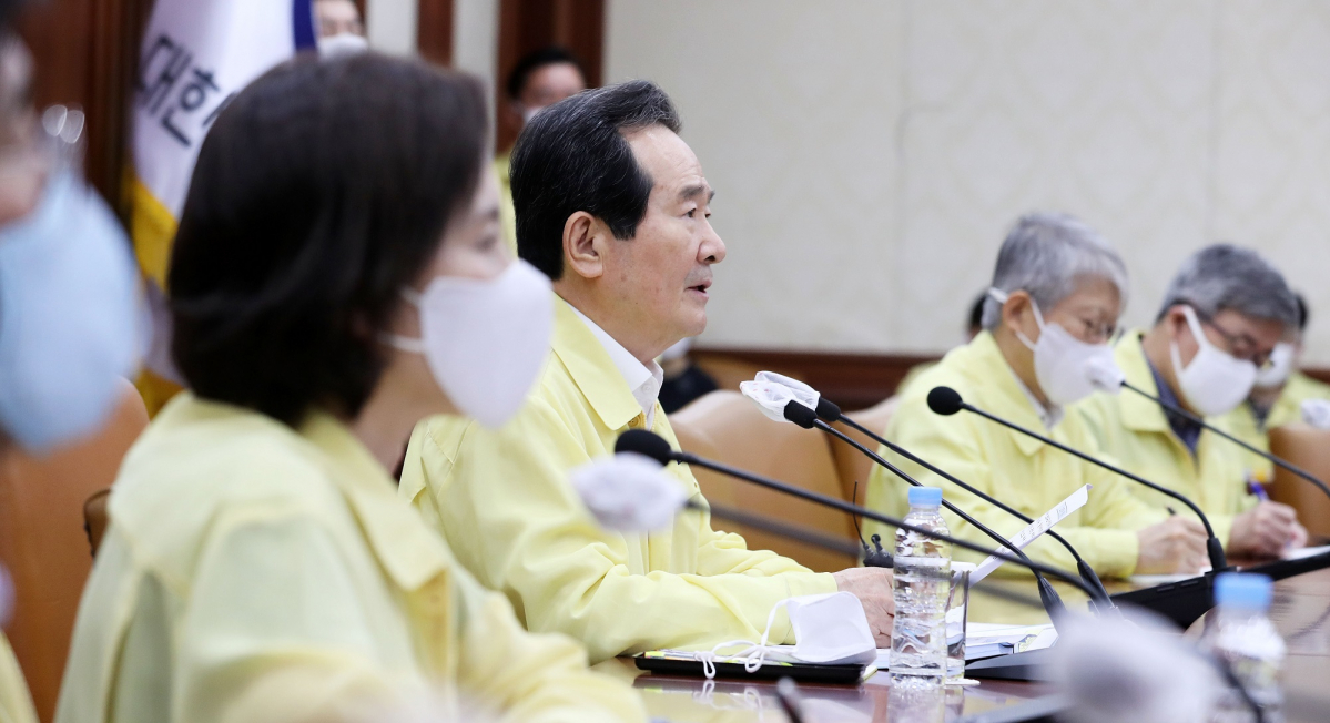 ▲정세균 국무총리가 19일 오후 서울 종로구 정부서울청사에서 열린 신종 코로나바이러스 감염증(코로나19) 중대본 회의에 참석해 발언하고 있다.  (뉴시스)