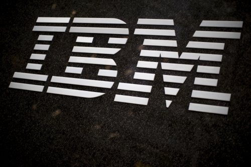 ▲미국 뉴욕 맨해튼의 IBM 본사 건물에 IBM의 로고가 그려져있다.  뉴욕/AP뉴시스
