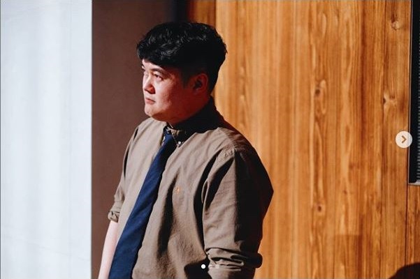 ▲'사적대화 무단인용 논란'에 휩싸인 김봉곤 작가의 소설이 시중에서 모두 판매 중단되는 한편, 출판사 문학동네와 창비는 모든 소설 작품을 회수하고 이미 구매한 독자에게 환불해 주기로 했다. (출처=김봉곤 작가 인스타그램)