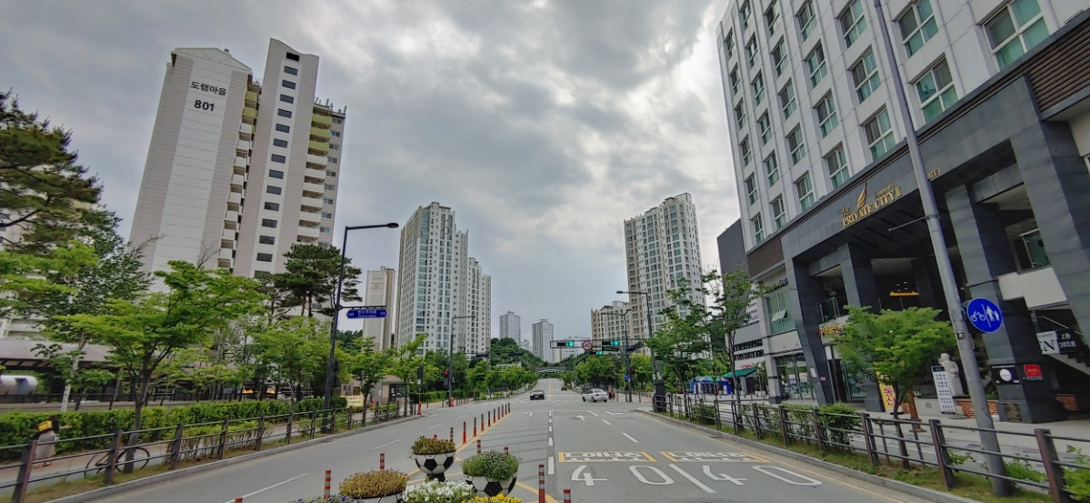 ▲세종시 도담동 사거리에서 바라본 도램마을 아파트 단지 전경.