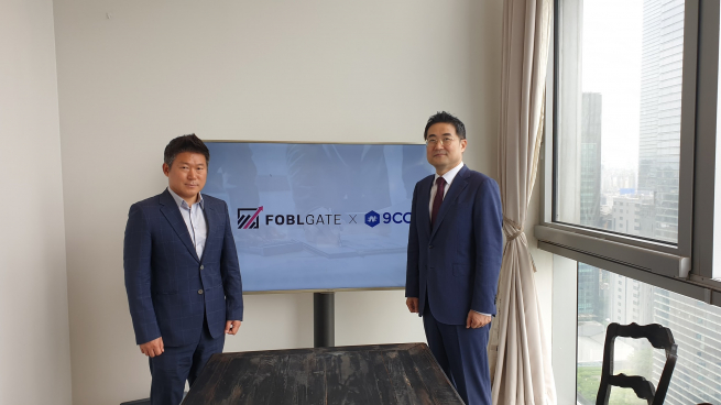 ▲(왼쪽부터) 포블게이트 이철이 대표, 더9컴퍼니 라현채 대표