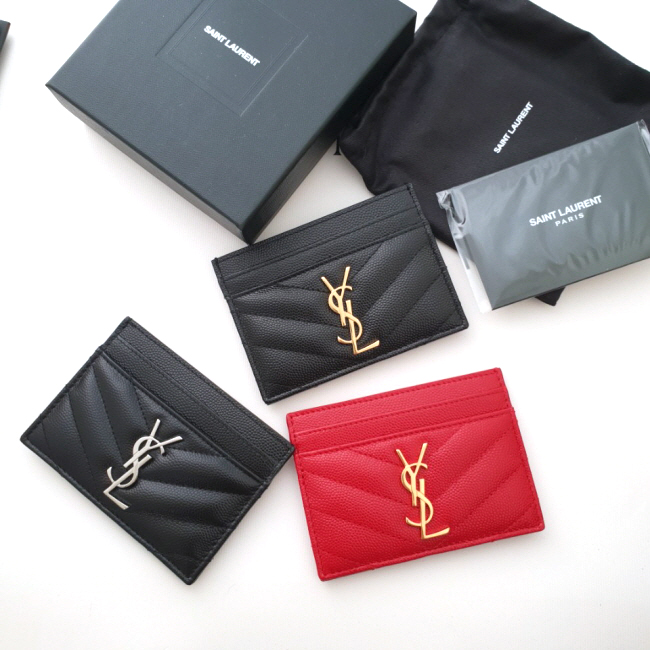 ▲생로랑 마틀라세 카드지갑 (사진제공=머스트잇)