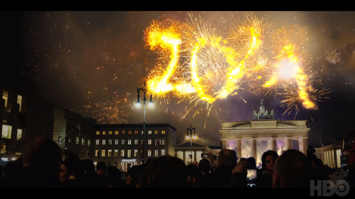 ▲'이어즈&이어즈'는 브렉시트 후 2019년부터 2034년까지 영국의 한 가족 이야기를 담은 드라마다. (출처=HBO 유튜브 캡처)