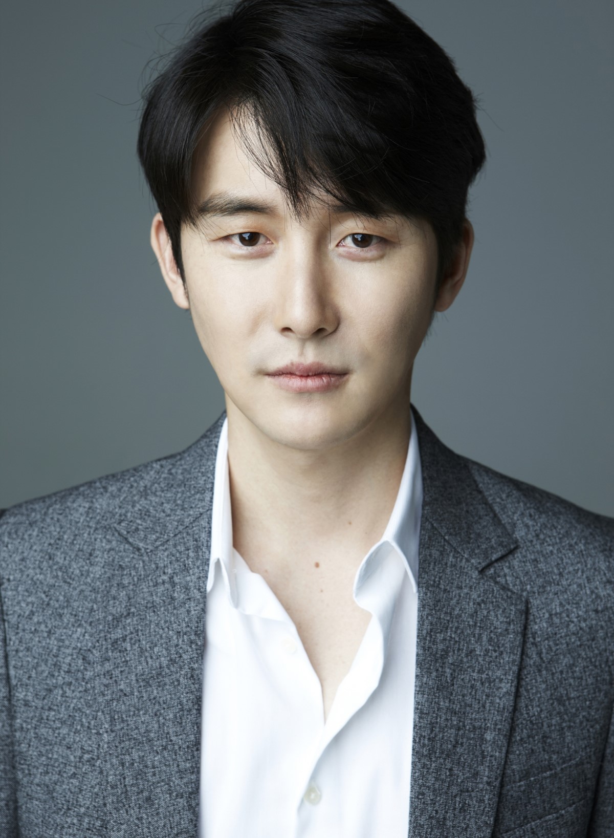 ▲김준한이 호두앤유엔터테인먼트와 전속계약을 체결했다. (사진제공=호두앤유엔터테인먼트)