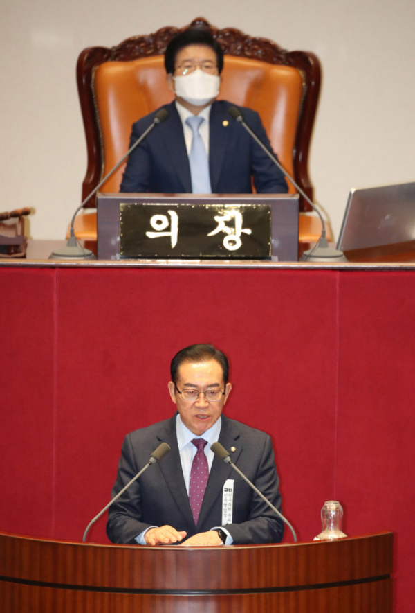 ▲미래통합당 이종배 정책위의장이 3일 오후 국회 본회의에서 3차 추가경정예산안 상정에 앞서 의사진행발언을 하고 있다. (연합뉴스)