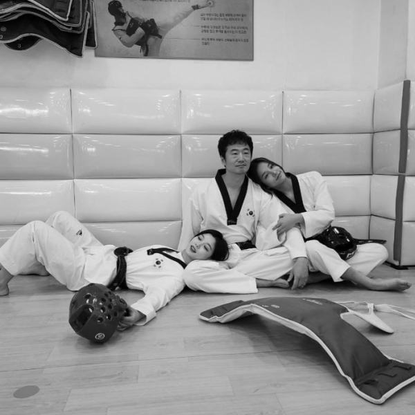 ▲'편의점샛별이' 솔빈(오른쪽부터) 류승수 김유정(사진=솔빈 인스타그램)