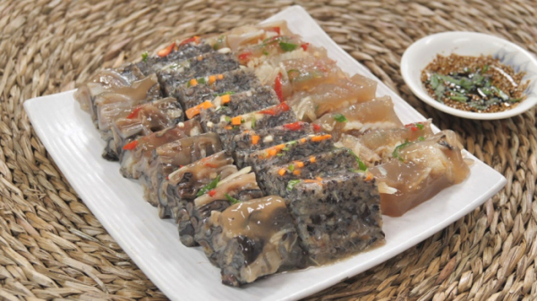 ▲'한국인의 밥상' 홍어껍질채소묵(사진제공=KBS 1TV)