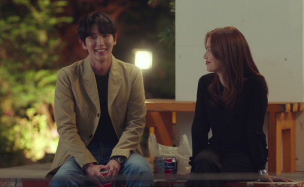 ▲'악의 꽃' 이준기-문채원(사진제공=tvN)