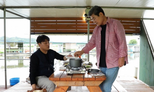 ▲'미우새' 김호중, 진성(사진제공=SBS)