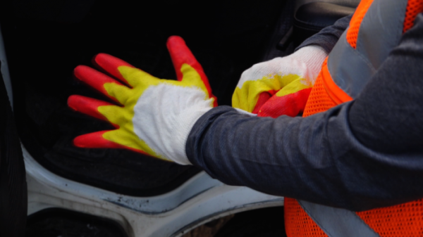 ▲EBS'다큐 잇it' 장갑(사진제공=EBS)