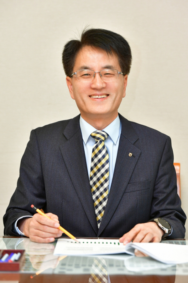 소외계층 금융교육 발 벗고 나선 손병환 농협은행장
