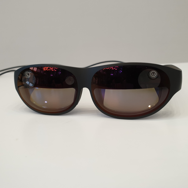 ▲LG유플러스가 서울 용산본사에서 공개한 세계최초 5G 증강현실(AR) 글래스 ‘U+리얼글래스’. (박소은 수습기자 gogumee@)