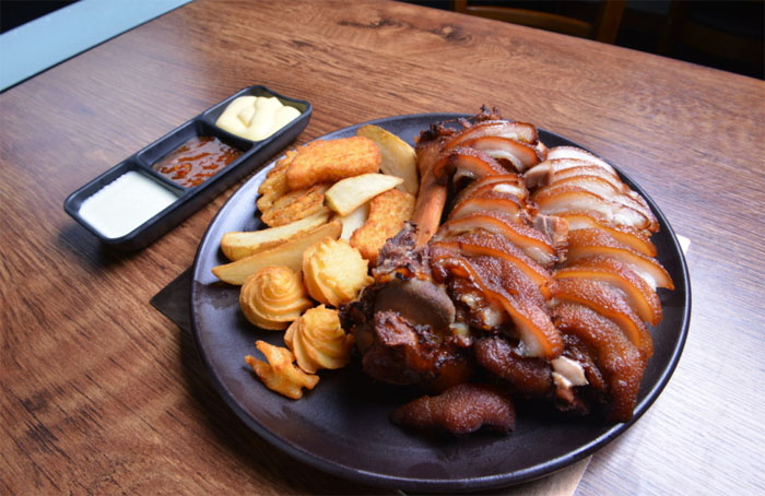 (출처=네이버 '내인생 최고의 족발' 업체제공사진)