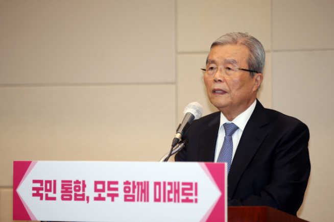 ▲미래통합당 김종인 비상대책위원장이 19일 오전 광주 서구 김대중컨벤션센터 2층 회의실에서 기자회견을 하고 있다. (연합뉴스)