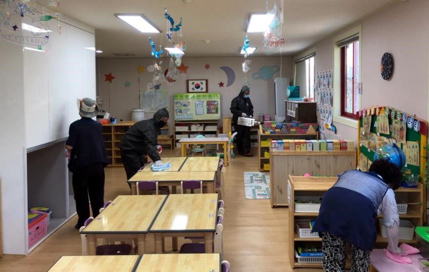 ▲코로나19 재확산으로 휴원 중인 수도권 한 어린이집의 모습. (사진제공=연합뉴스)