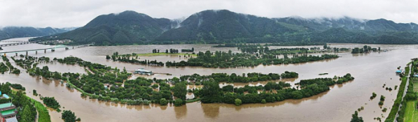 ▲소양강댐 방류로 북한강 물이 불어나면서 6일 새벽 경기 가평군 자라섬이 물에 잠겼다. (연합뉴스)