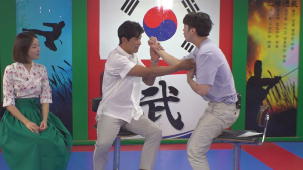 ▲‘본격연예 한밤’ 오지호, 신소율(사진제공=SBS)