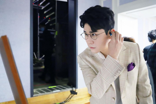 ▲영탁(사진=뉴에라프로젝트 SNS)