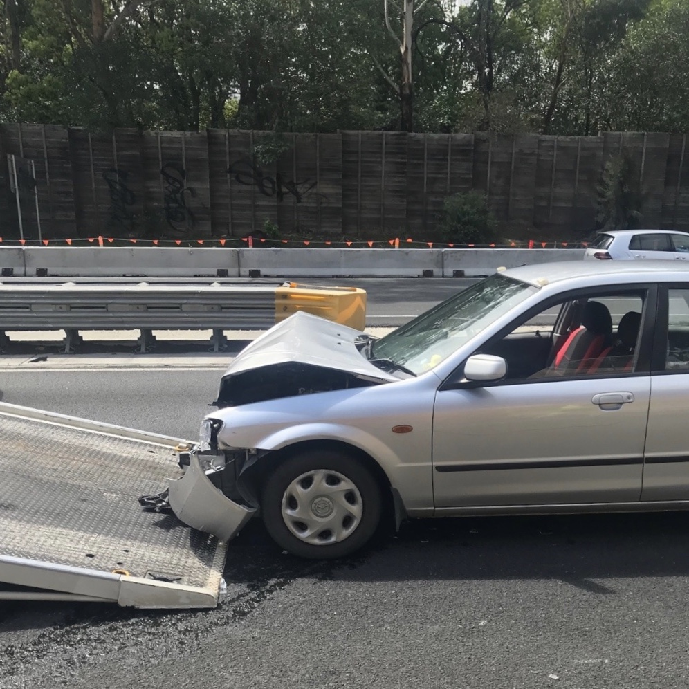 ▲해영 작가가 호주에서 자동차 사고를 겪었을 때 사진. 자세한 사고 이야기는 '인생사진없는 인생여행기'속에서 만날 수 있다.  (사진제공=해영)