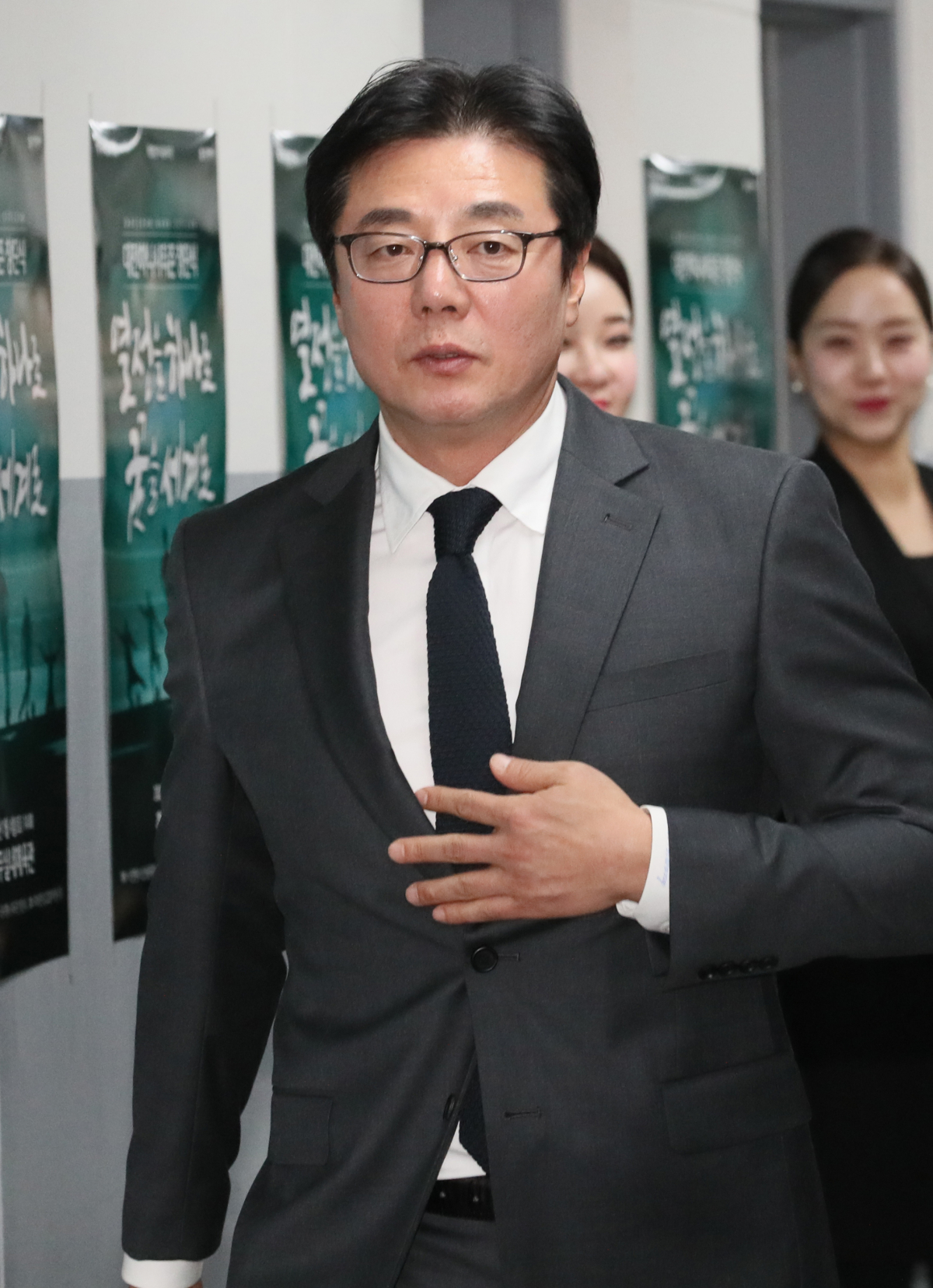 ▲황선홍 사퇴 (뉴시스)