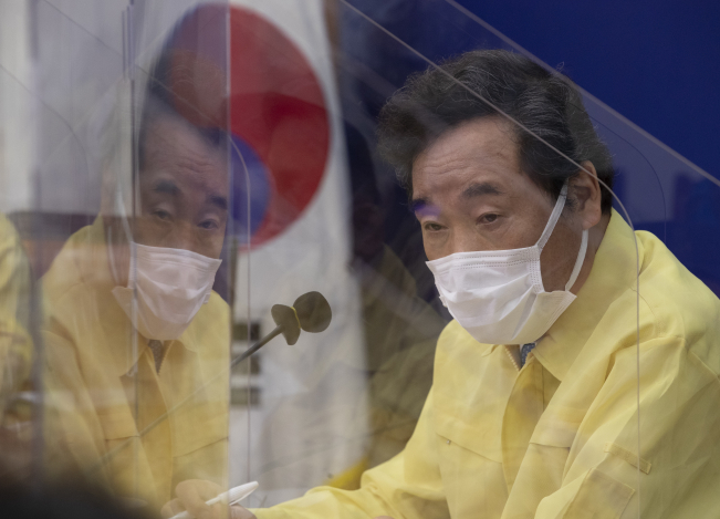▲코로나19국난극복위 상임위원장인 더불어민주당 이낙연 대표가 8일 오후 서울 여의도 국회에서 열린 제1차 코로나19국난극복위 전체회의에서 발언하고 있다.  (연합뉴스)