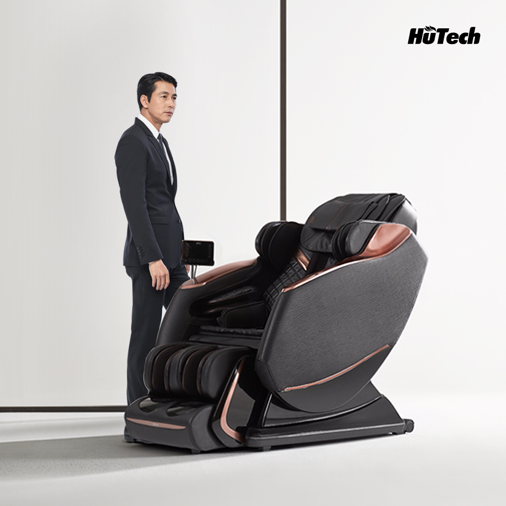 ▲안마의자 ES9 블랙 (사진제공=휴테크)