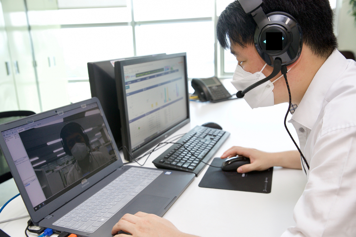 ▲비대면시스템을 통해 감사업무를 수행하고 있는 한전KDN 직원. (사진제공=한전KDN)