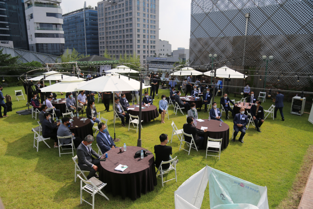 ▲소상공인연합회는 15일 서울시 강남구 한 야외 컨벤션홀에서 임시총회를 열고 배동욱 회장의 탄핵을 의결했다. (사진제공=소상공인연합회)