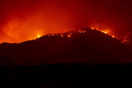 ▲미국 캘리포니아 로스앤젤레스 주니퍼힐 인근 산불 모습. EPA연합뉴스

