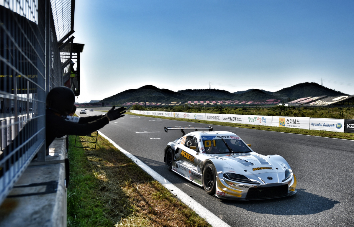 ▲아트라스비엑스 모터스포츠 김종겸 선수 차량  (사진제공=한국타이어)