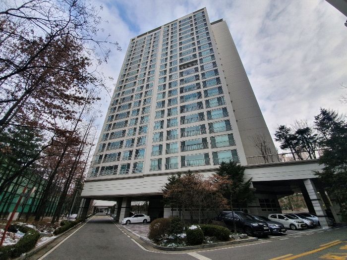 ▲경기 성남시 분당구 금곡동 192 분당두산위브 아파트.  (사진 제공=지지옥션)