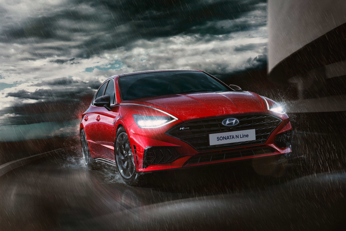 ▲현대자동차가 2.5리터 터보 엔진을 얹은 쏘나타 N 라인(N Line)의 외장 이미지를 최초로 공개했다.  (사진제공=현대차)