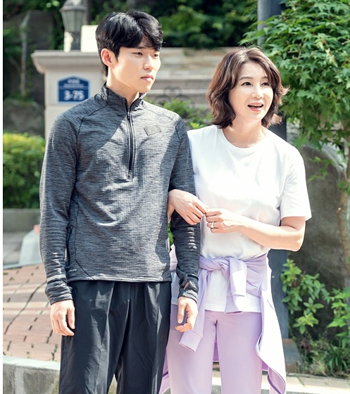 ▲‘나의 위험한 아내’ 심혜진-윤종석(사진제공 = 키이스트)