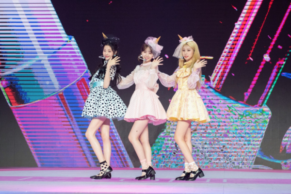 ▲아이즈원(사진=오프더레코드, 스윙엔터테인먼트 제공)